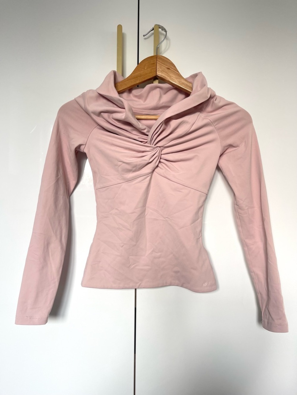 Aritzia contour Long Sleeve Top XS